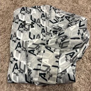 Gray and Black Patterned Under Armour sweatshirt